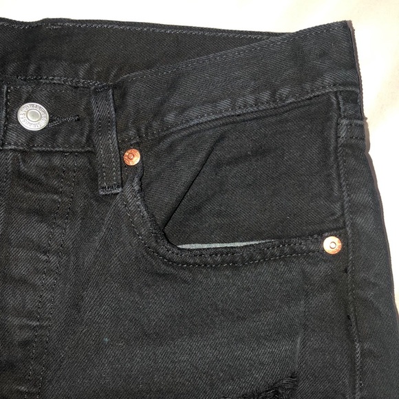Levi’s High Waisted Jean Shorts - Picture 7 of 10